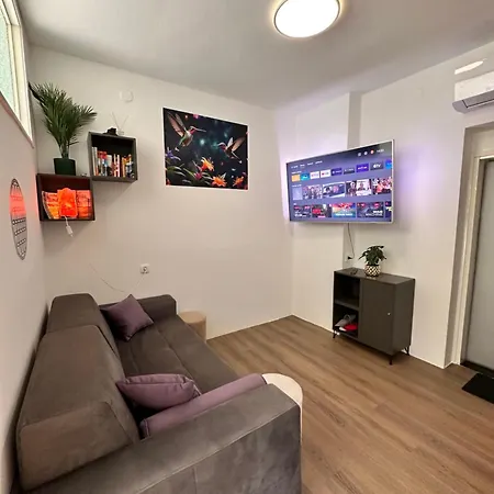 Rina Apartments, Cozy Riverside In Luce, Near Logar Valley Apartment