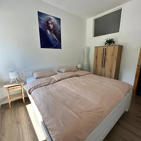 Rina Apartments, Cozy Riverside In Luce, Near Logar Valley Apartment *